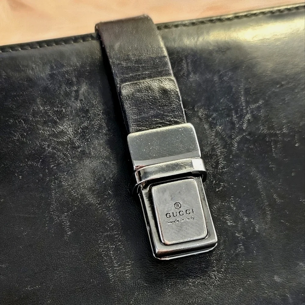 🇮🇹 GUCCI Long Wallet Vintage Bi-Fold: Black Leather & Silver Detailing 🖤